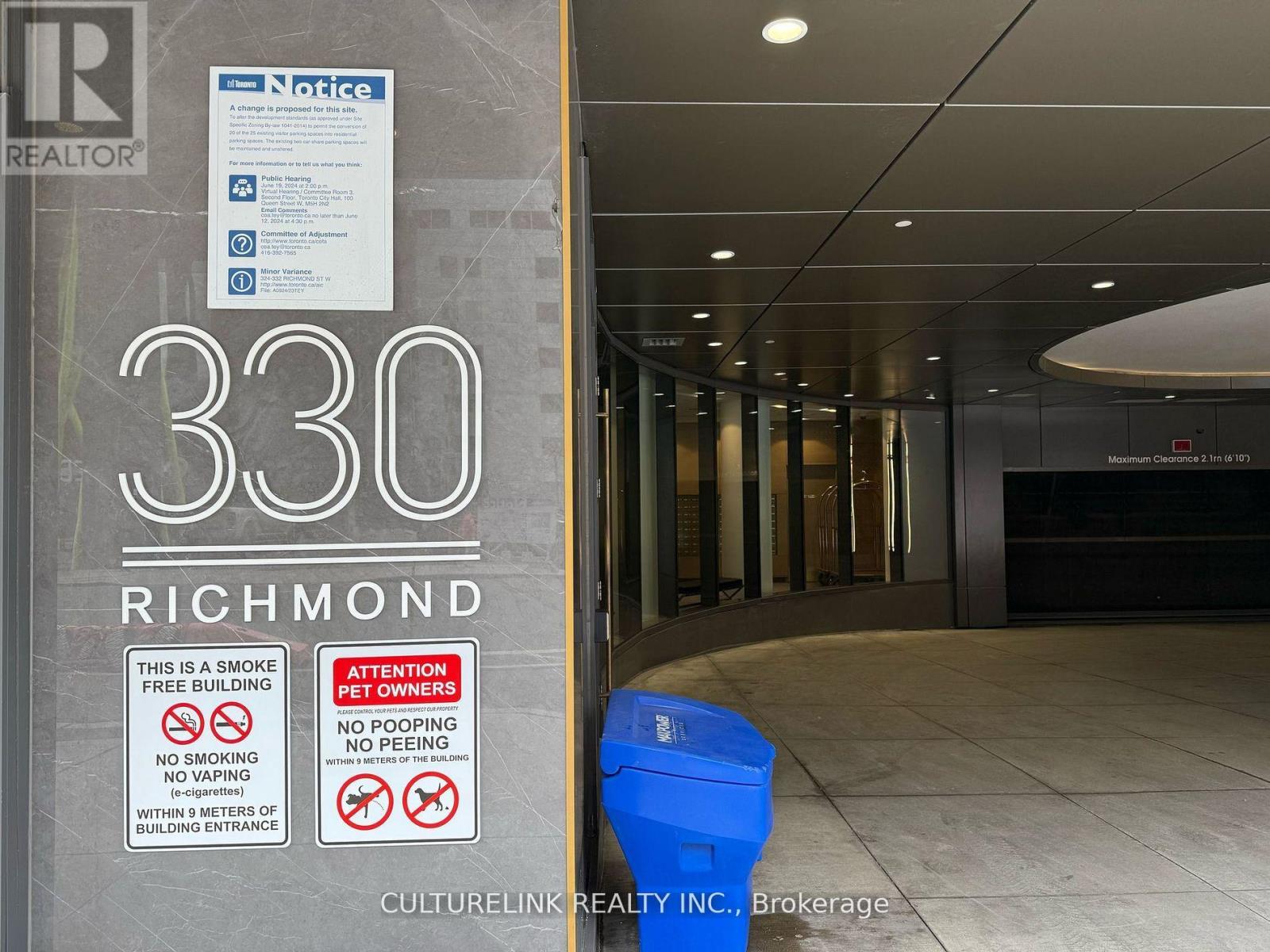 1607 - 330 Richmond Street W, Toronto, Ontario  M5V 0M4 - Photo 27 - C12199371