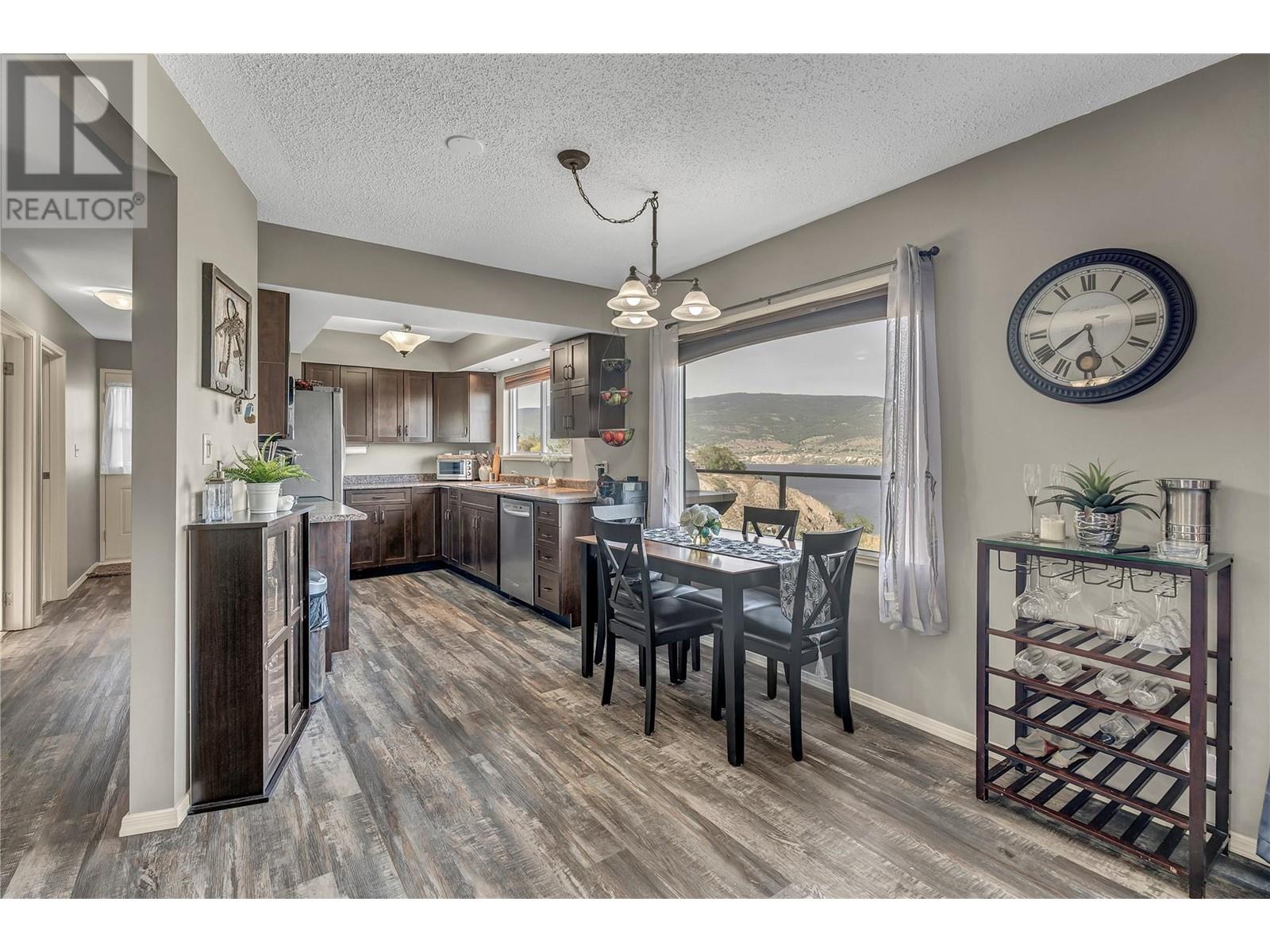 320 Sage Mesa Drive, Penticton, British Columbia  V2A 9A2 - Photo 5 - 10350003