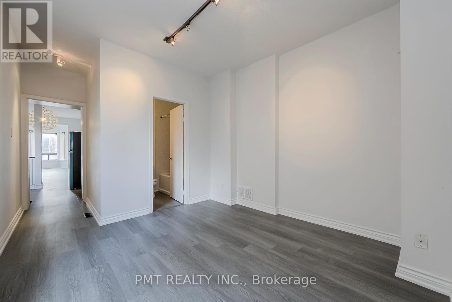 1 - 204 Gerrard Street E, Toronto (Moss Park), Ontario  M5A 2E6 - Photo 14 - C12199423