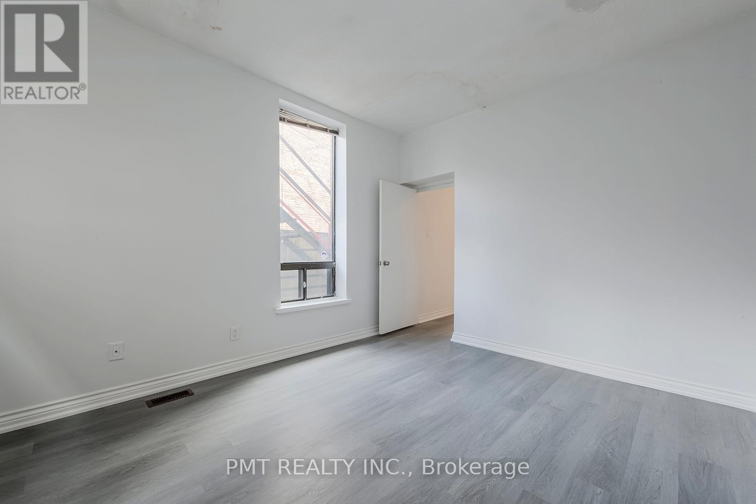 1 - 204 Gerrard Street E, Toronto (Moss Park), Ontario  M5A 2E6 - Photo 20 - C12199423