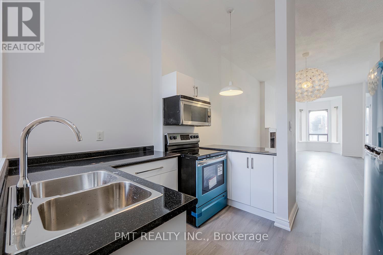 1 - 204 Gerrard Street E, Toronto (Moss Park), Ontario  M5A 2E6 - Photo 9 - C12199423