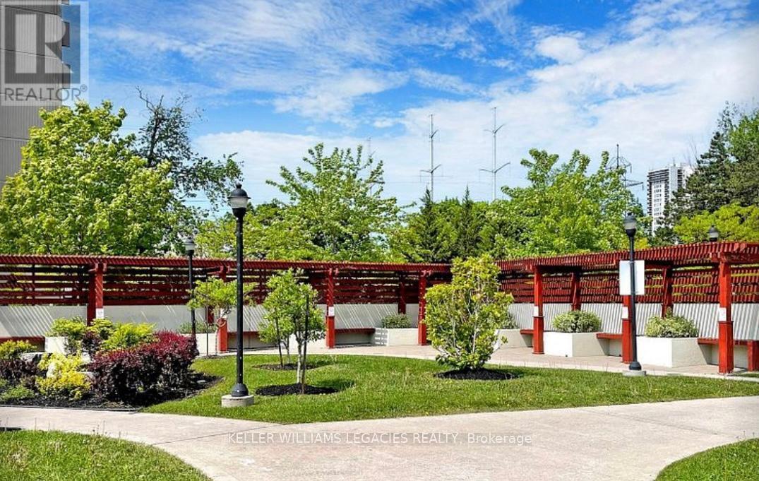 1004 - 715 Don Mills Road, Toronto (Flemingdon Park), Ontario  M3C 1S4 - Photo 1 - C12199434