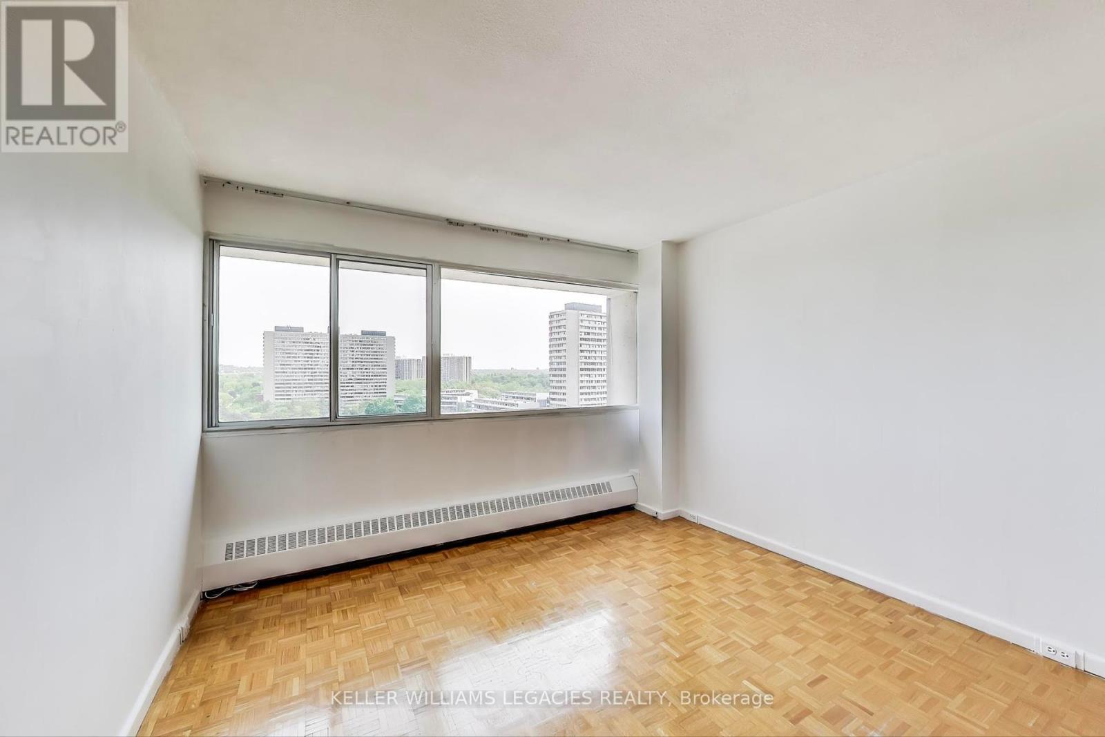 1004 - 715 Don Mills Road, Toronto (Flemingdon Park), Ontario  M3C 1S4 - Photo 8 - C12199434