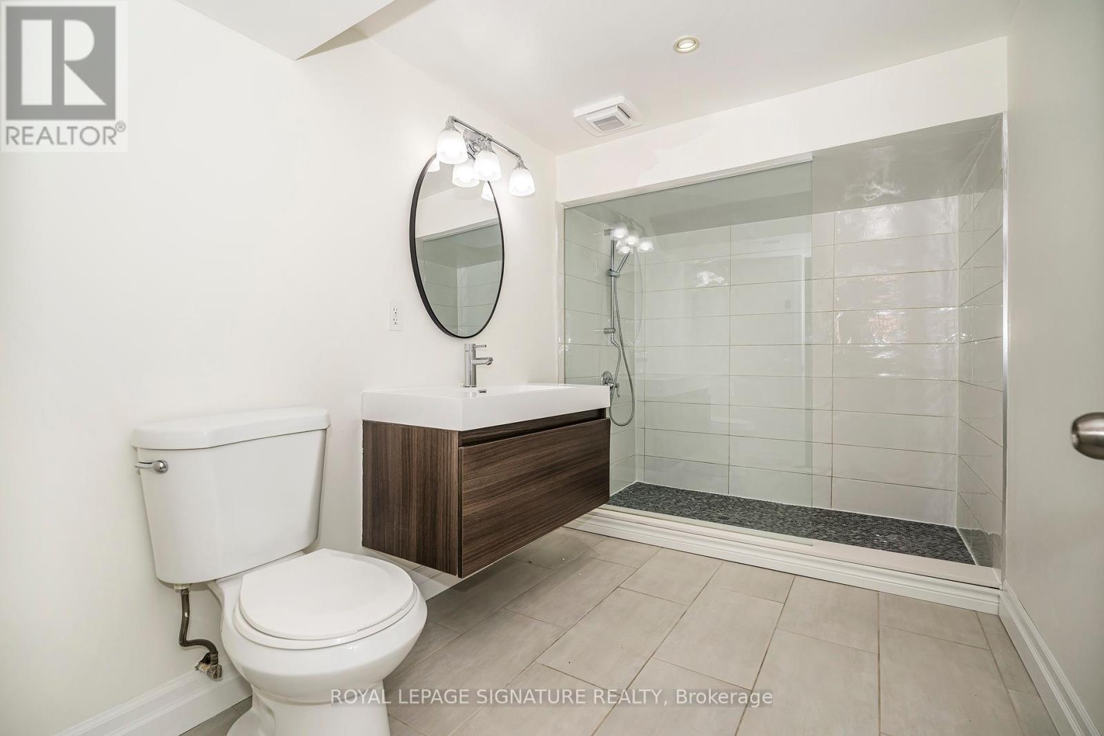 136 Regina Avenue, Toronto (Englemount-Lawrence), Ontario  M6A 1R7 - Photo 31 - C12199460