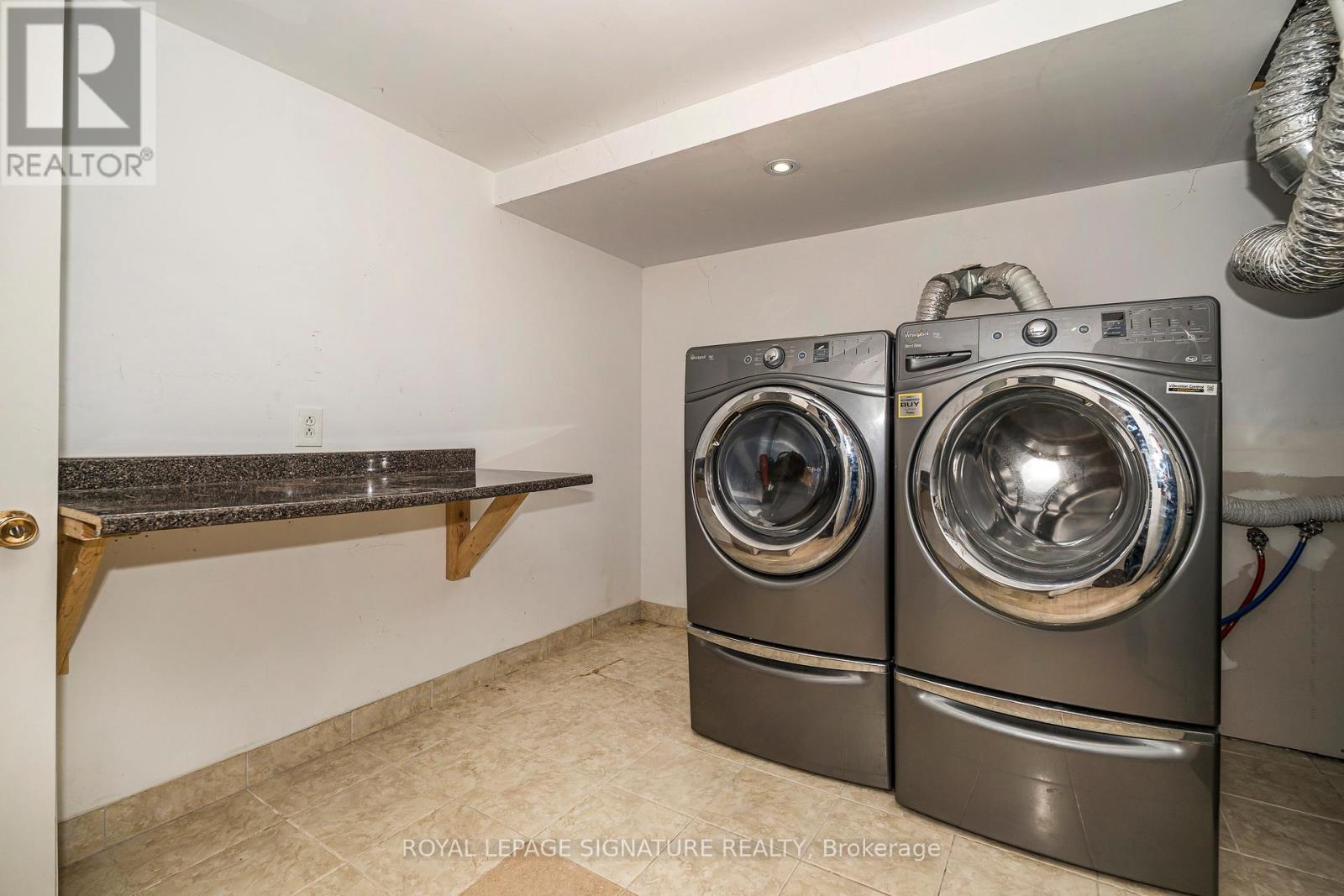 136 Regina Avenue, Toronto (Englemount-Lawrence), Ontario  M6A 1R7 - Photo 32 - C12199460