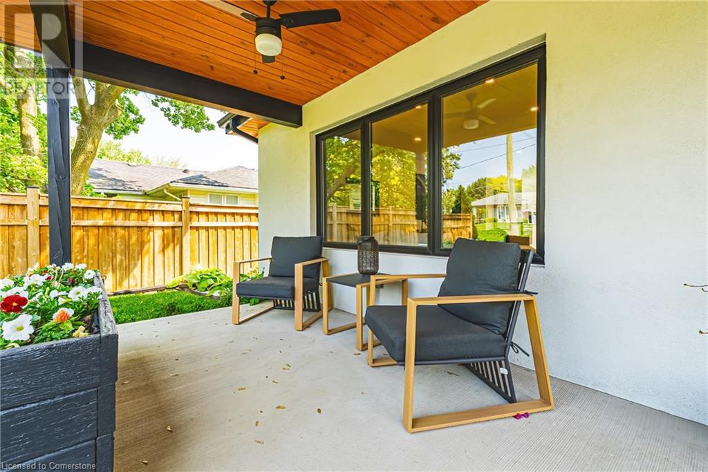 Property at 16 LYNNDALE Drive image 4