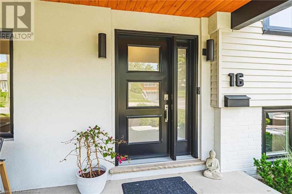 Property at 16 LYNNDALE Drive image 5