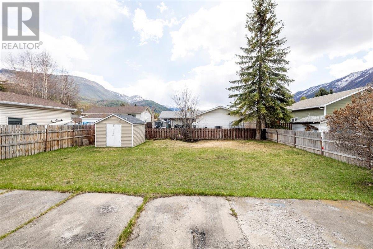 411 White Birch Crescent, Sparwood, British Columbia  V0B 2G0 - Photo 32 - 10350865