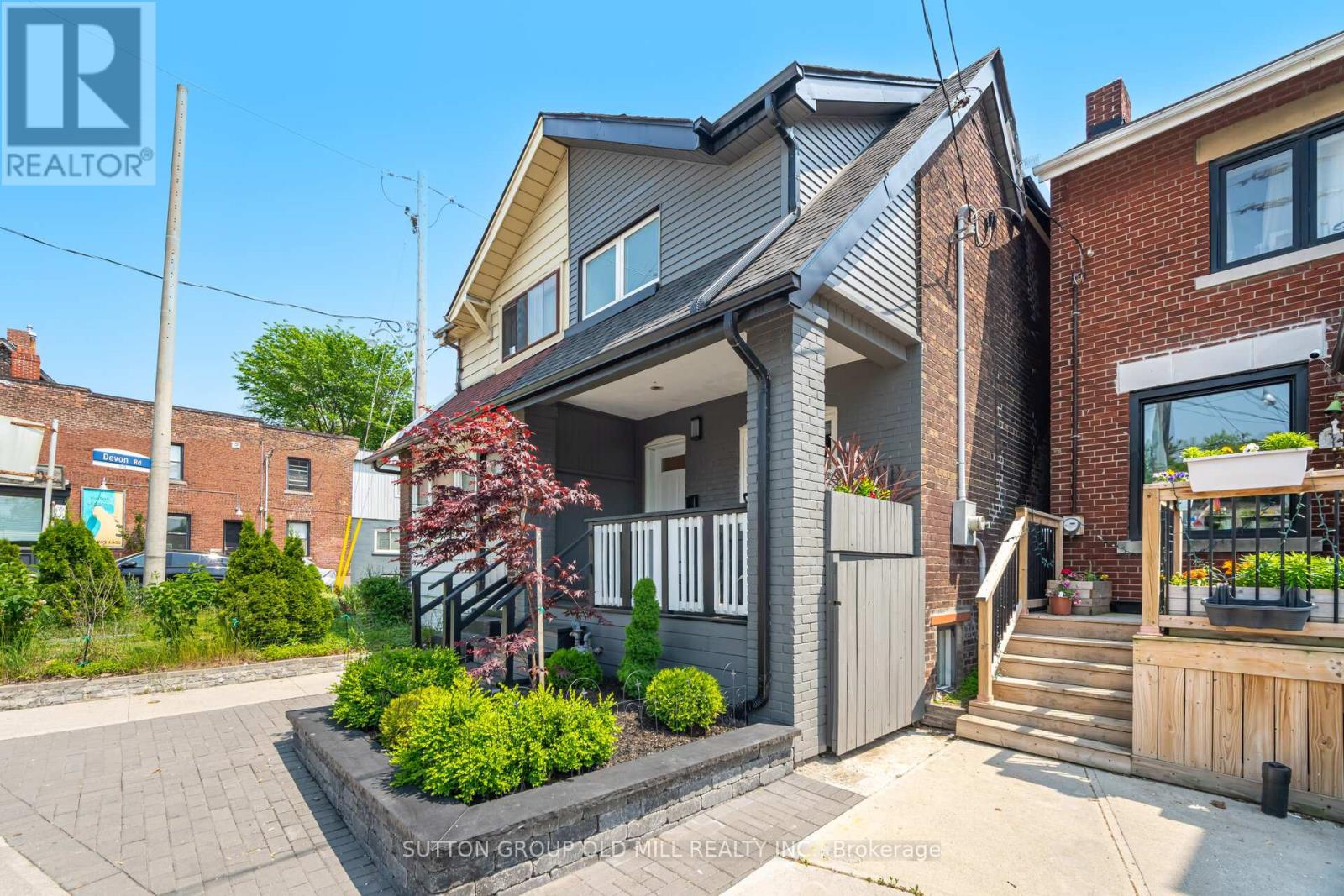 1995 Gerrard Street E, Toronto, Ontario  M4E 2A9 - Photo 2 - E12199504