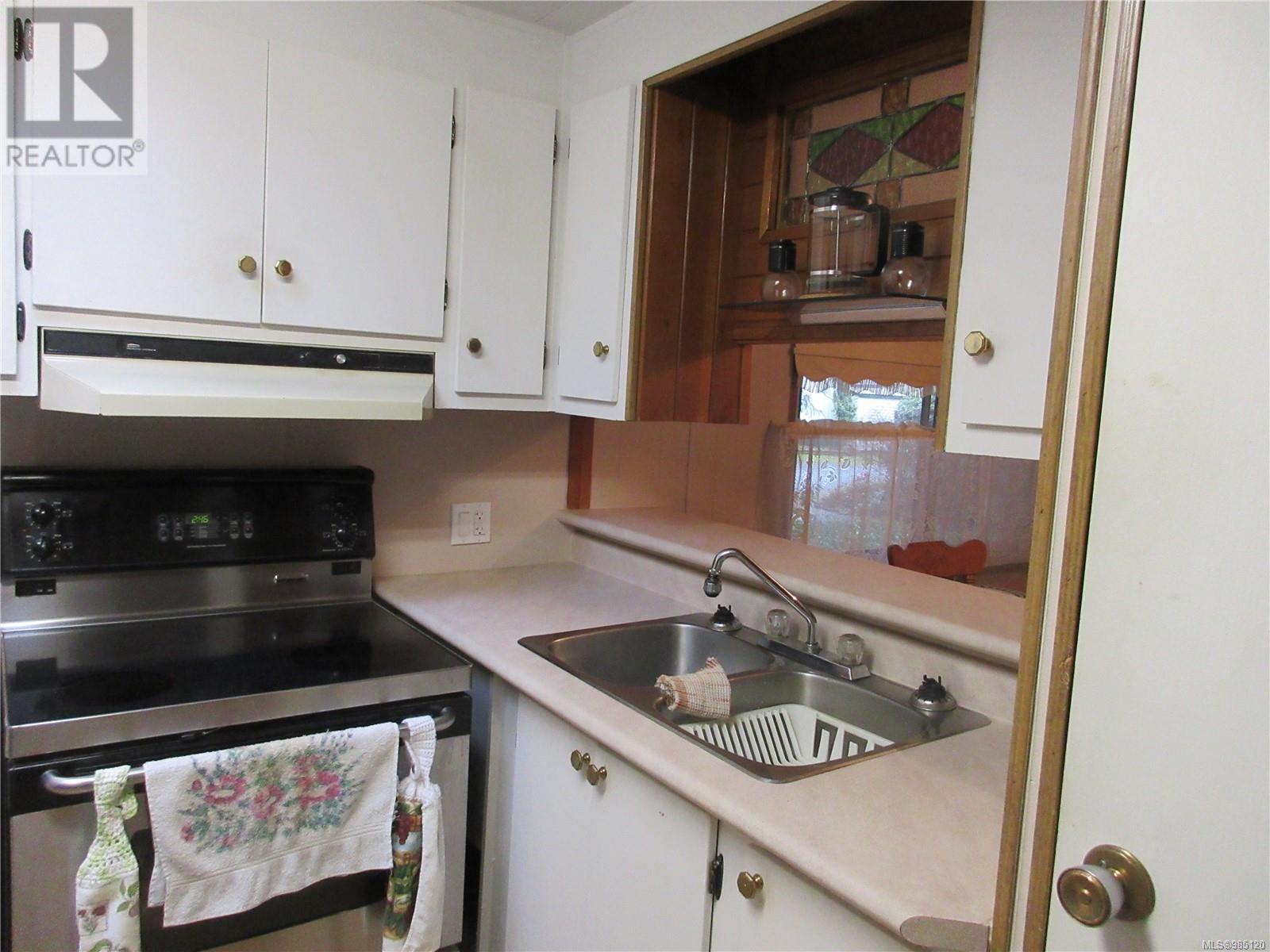 Property at 94 25 Maki Rd image 3