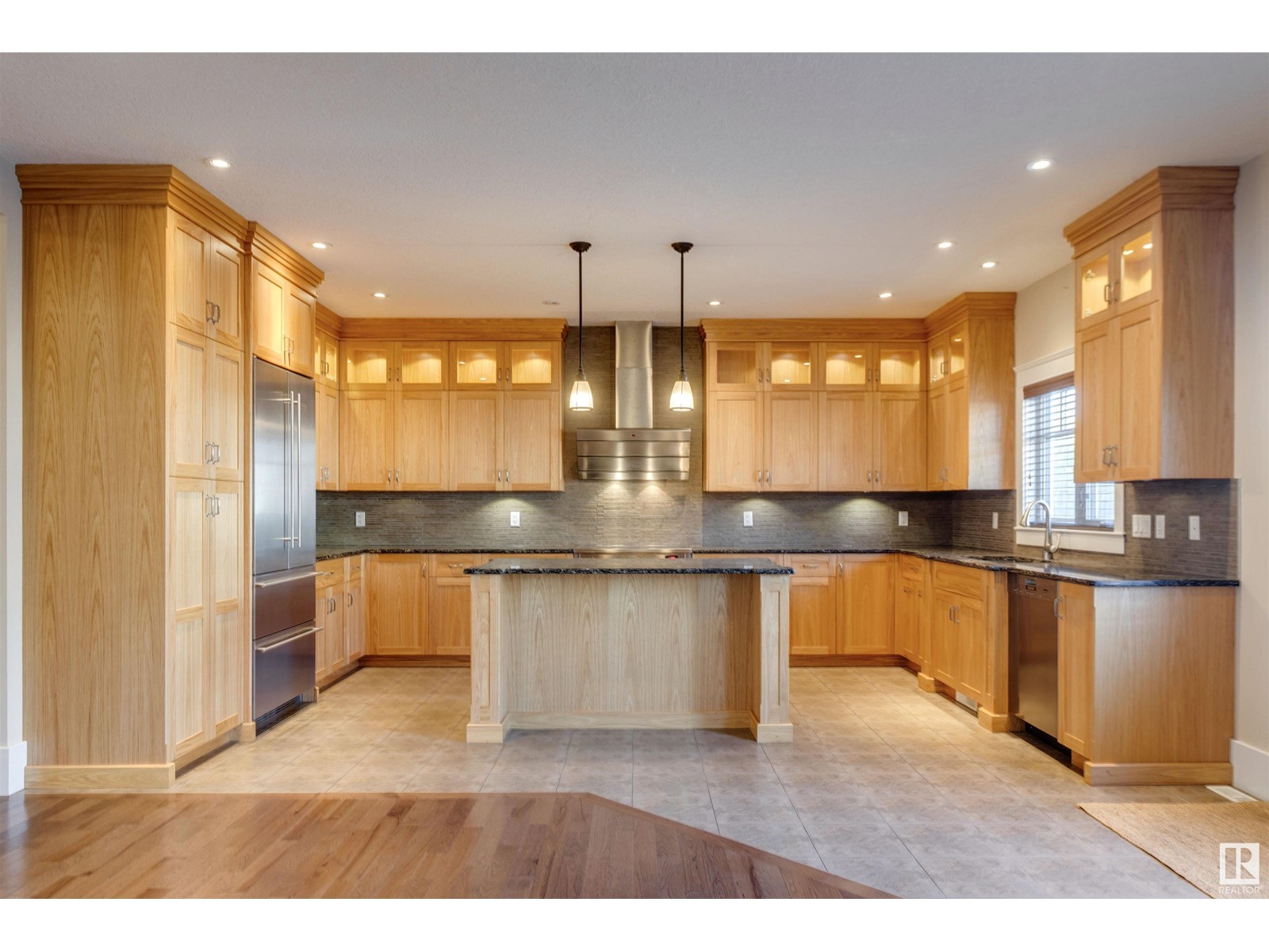 Property at 11026 80 AV NW image 2