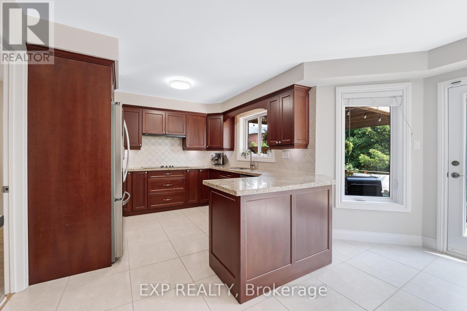 441 Mccaffrey Road, Newmarket, Ontario  L3X 1T6 - Photo 7 - N12199312