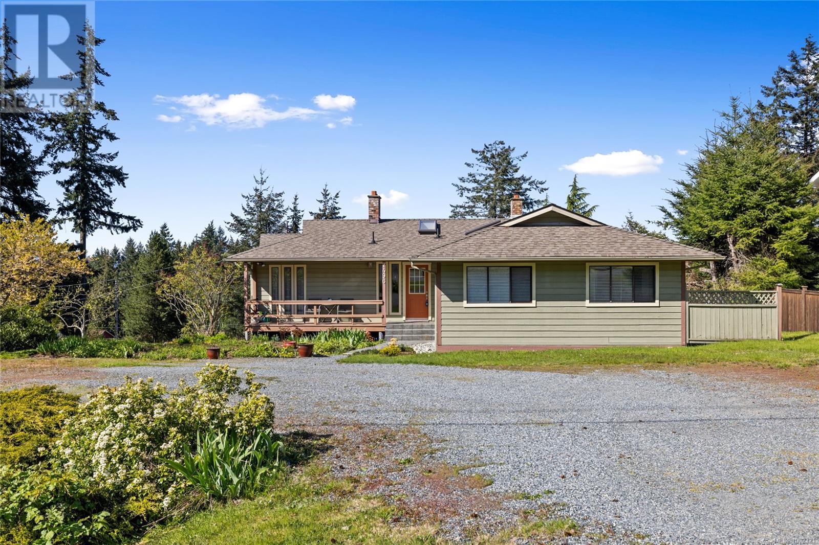 7496 Clark Cres, Lantzville, British Columbia  V0R 2H0 - Photo 2 - 1002321