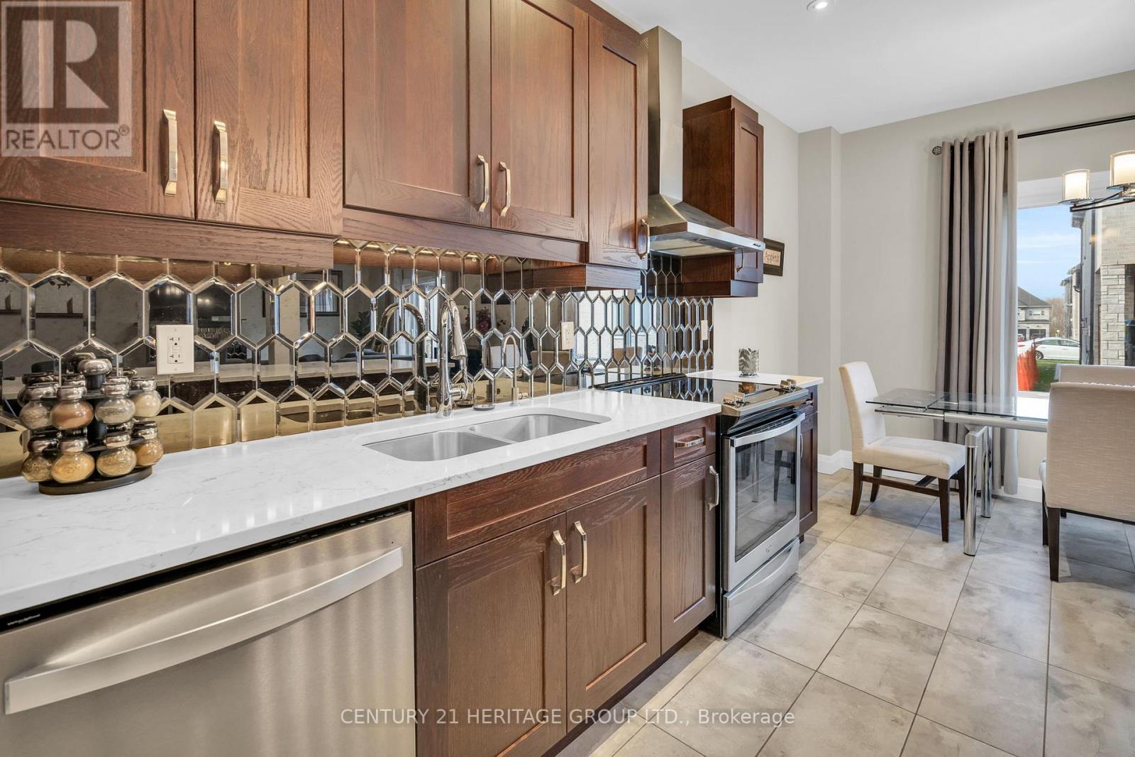 13 Mabern Street, Barrie (Holly), Ontario  L9J 0J1 - Photo 17 - S12199179