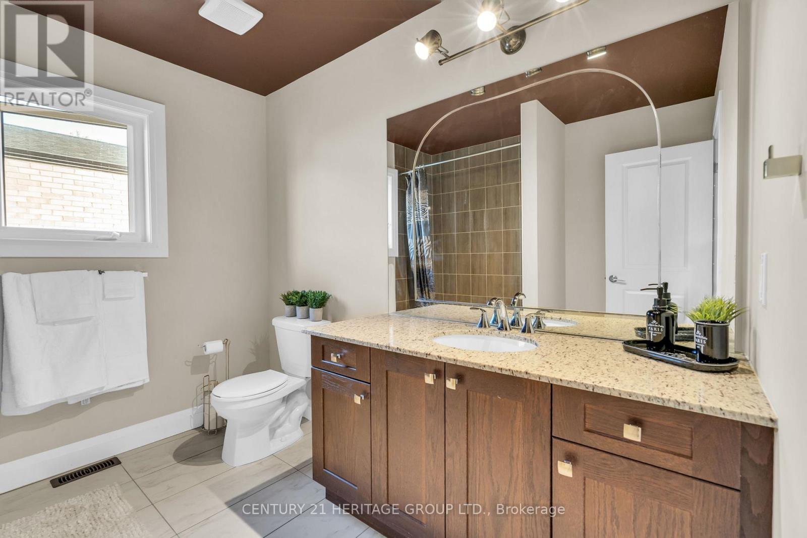 13 Mabern Street, Barrie (Holly), Ontario  L9J 0J1 - Photo 34 - S12199179