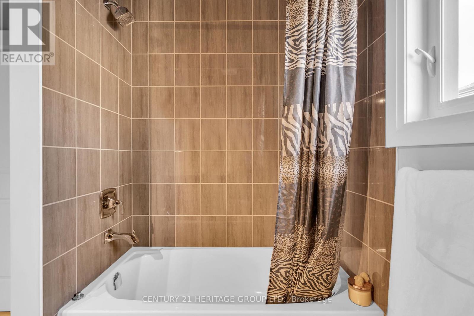 13 Mabern Street, Barrie (Holly), Ontario  L9J 0J1 - Photo 35 - S12199179