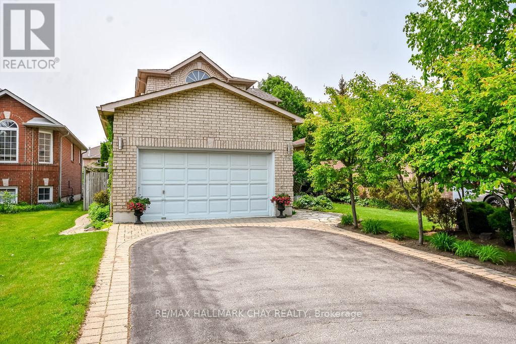 19 TAYLOR DRIVE, Barrie, Ontario