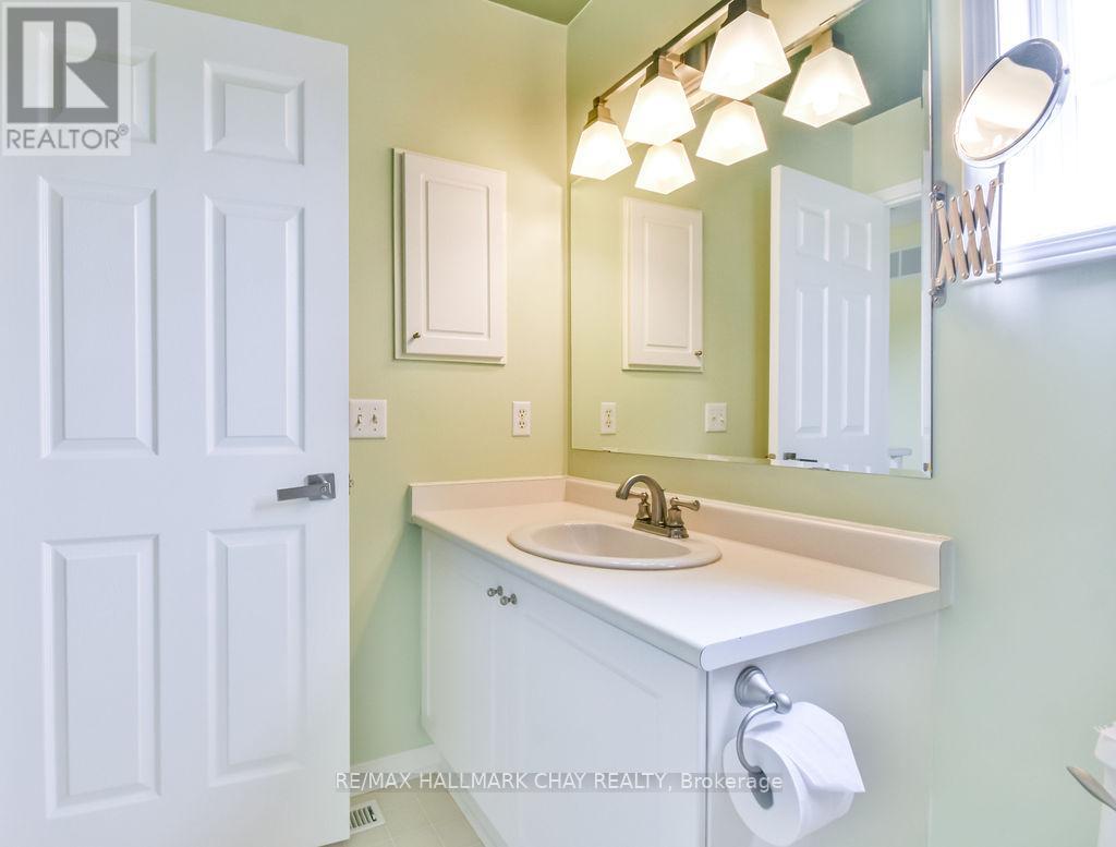 19 Taylor Drive, Barrie, Ontario  L4N 8K6 - Photo 26 - S12199346