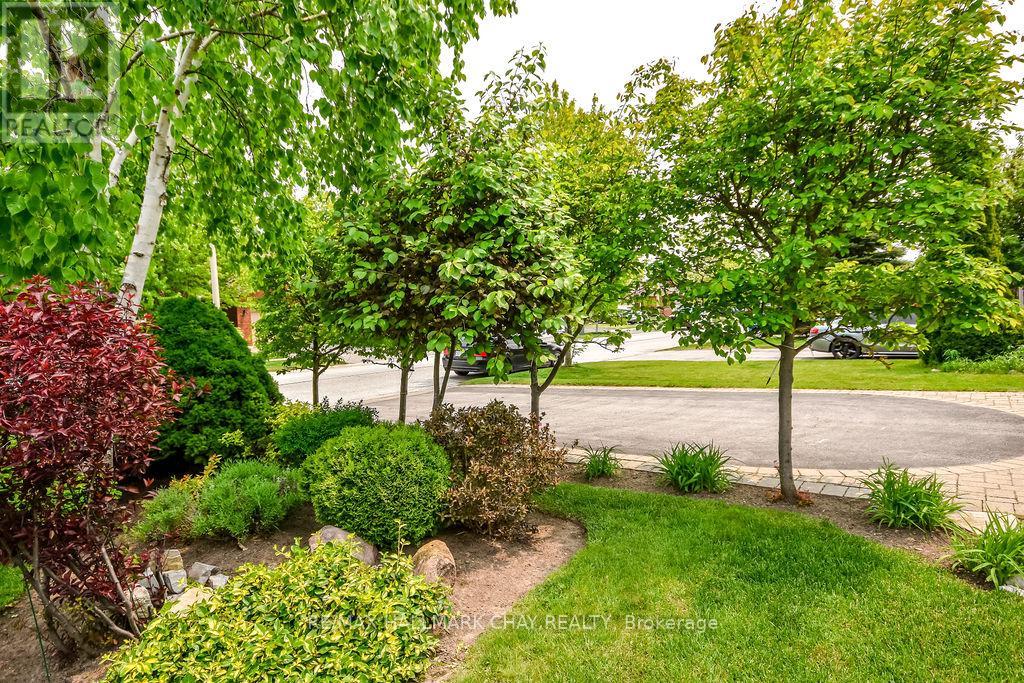 19 Taylor Drive, Barrie, Ontario  L4N 8K6 - Photo 39 - S12199346