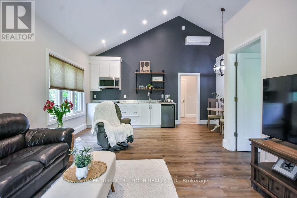 7426 Island View Street, Ramara, Ontario  L0K 2B0 - Photo 28 - S12199474