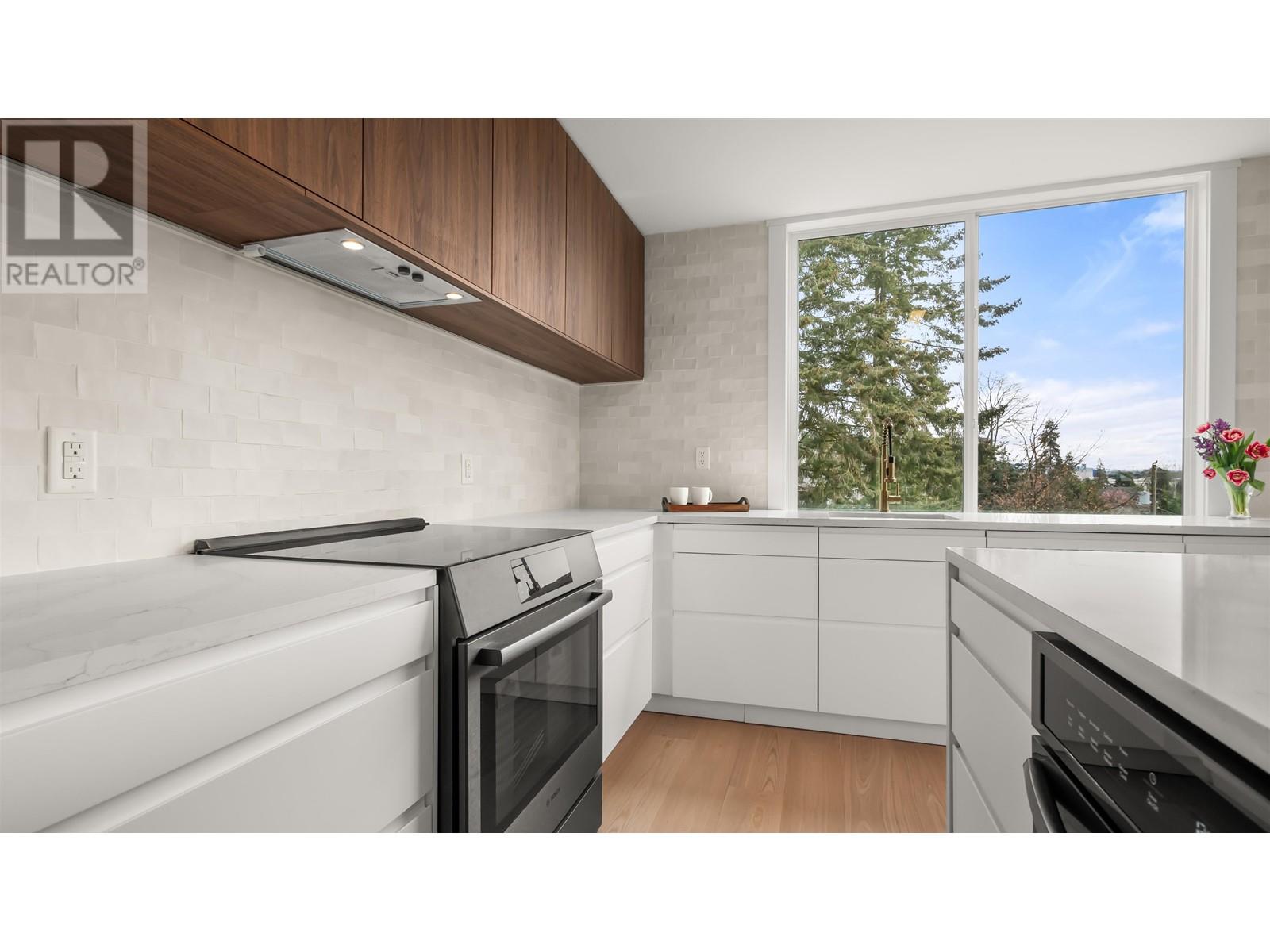 401 475 13th Street, West Vancouver, British Columbia  V7T 2N7 - Photo 18 - R2998514