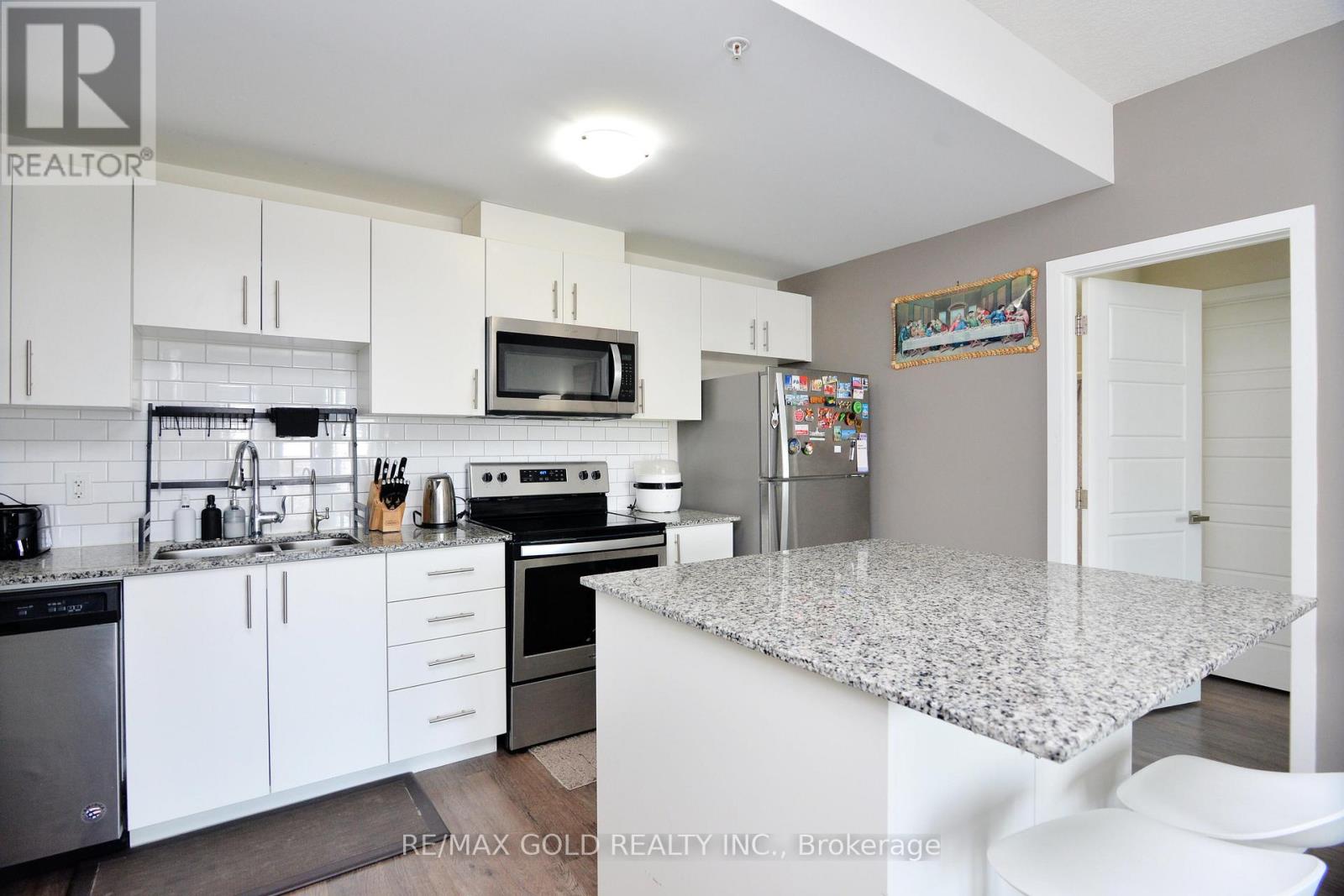 107 - 175 Commonwealth Street, Kitchener, Ontario  N2E 0H4 - Photo 11 - X12138463