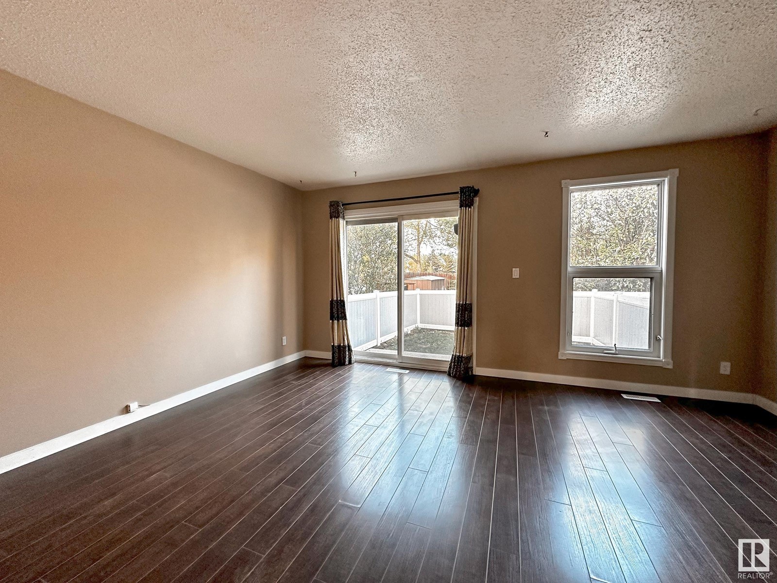 10412 28a Av Nw, Edmonton, Alberta  T6J 4J6 - Photo 16 - E4440574