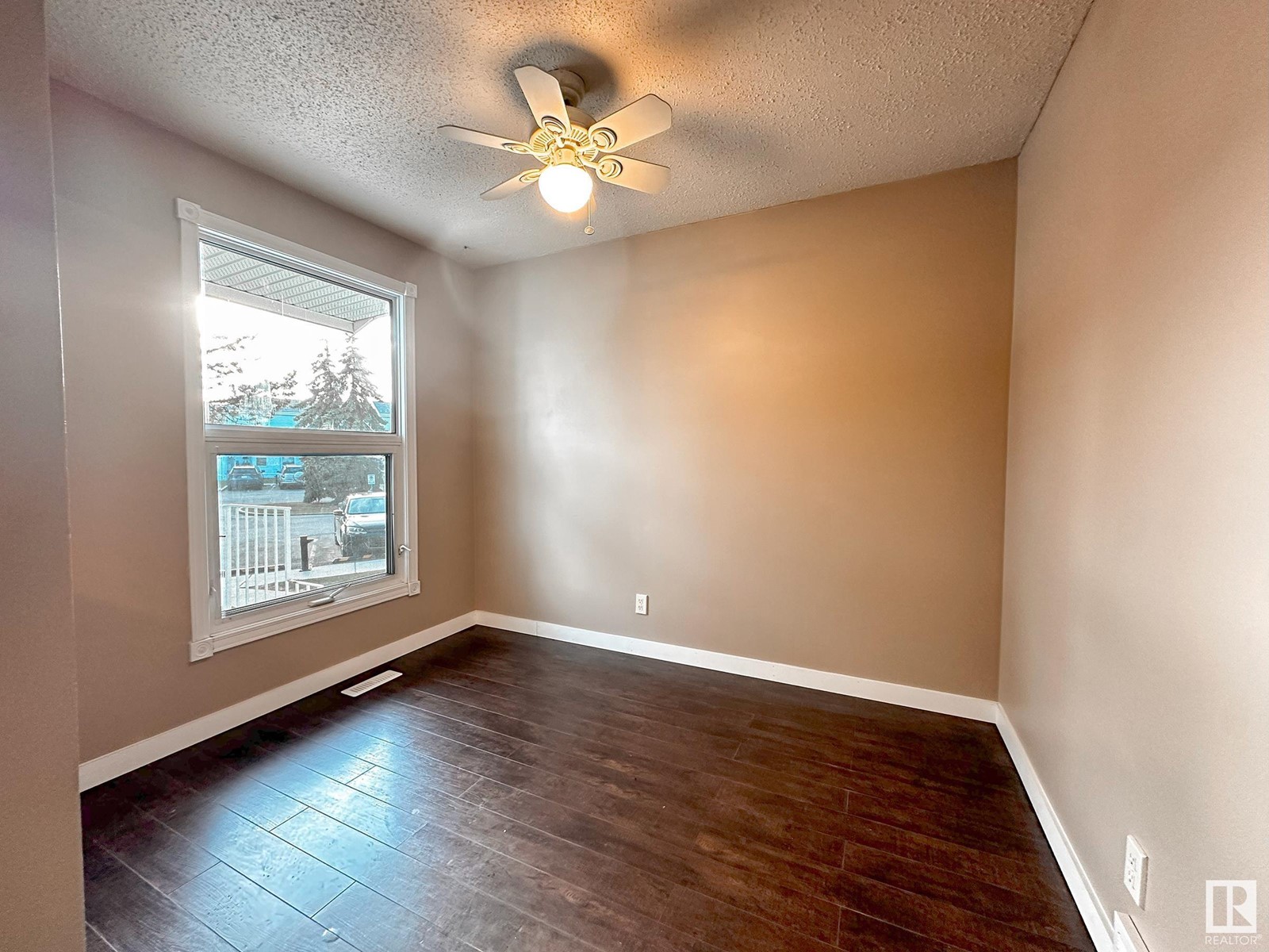 10412 28a Av Nw, Edmonton, Alberta  T6J 4J6 - Photo 13 - E4440574