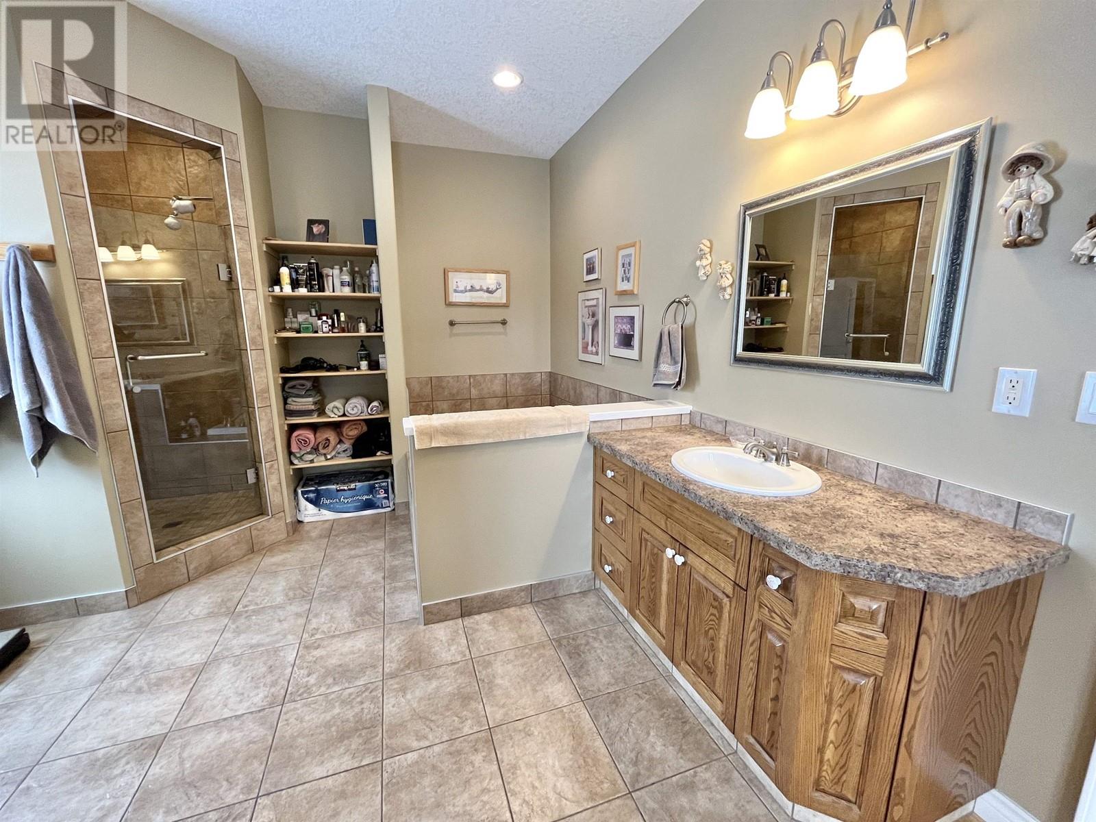 7001 253 Road, Fort St. John, British Columbia  V0C 1C2 - Photo 12 - R3011896