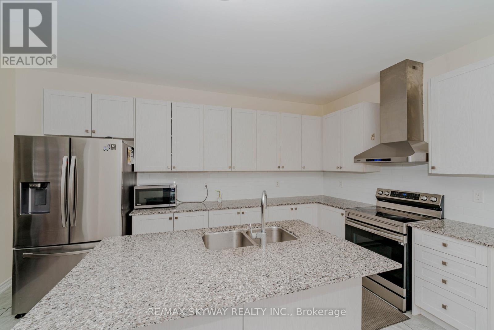29 Thornvalley Terrace W, Caledon, Ontario  L7C 4H9 - Photo 20 - W12199200