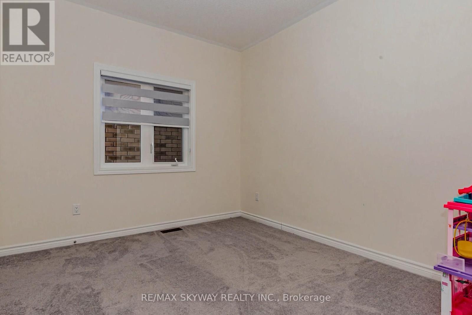 29 Thornvalley Terrace W, Caledon, Ontario  L7C 4H9 - Photo 34 - W12199200