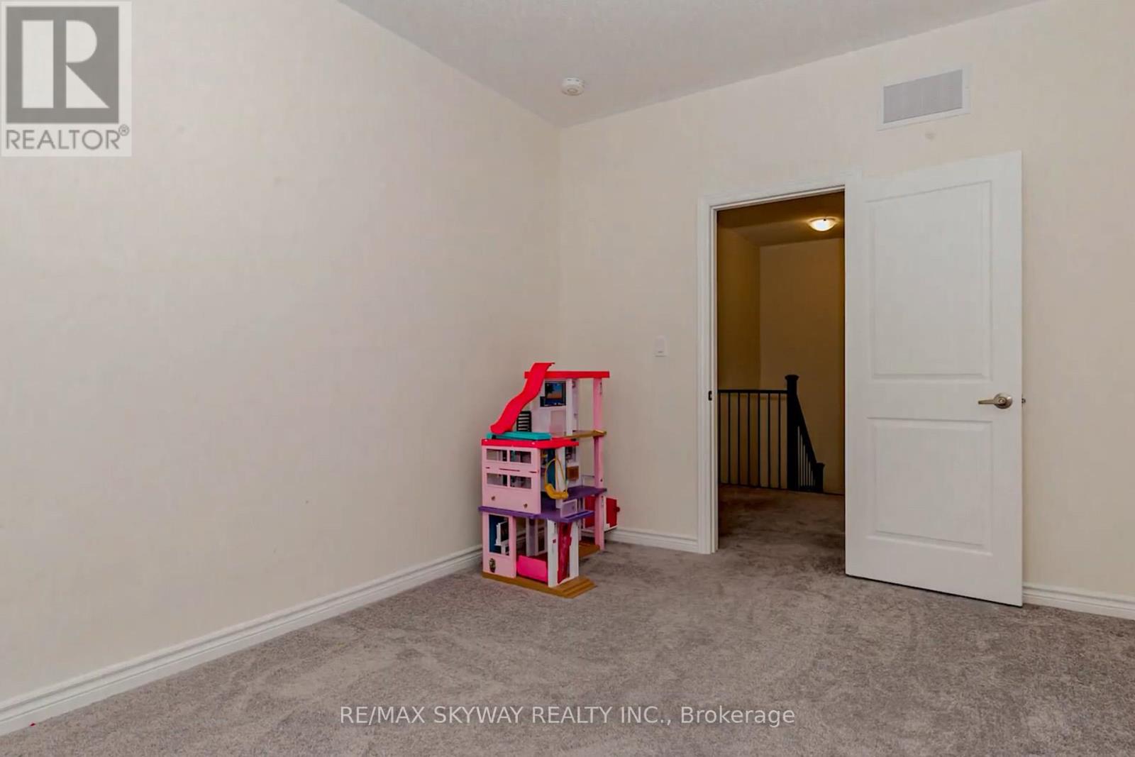 29 Thornvalley Terrace W, Caledon, Ontario  L7C 4H9 - Photo 35 - W12199200