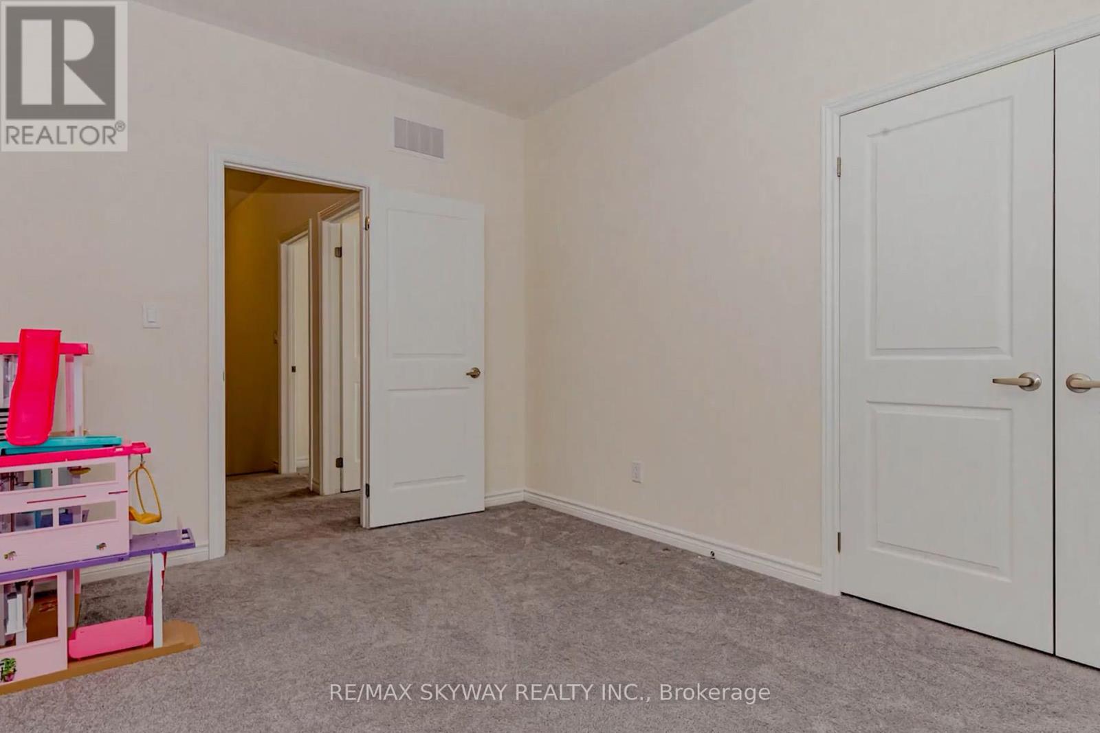 29 Thornvalley Terrace W, Caledon, Ontario  L7C 4H9 - Photo 36 - W12199200