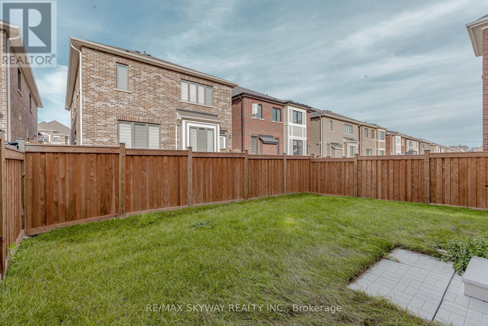 29 Thornvalley Terrace W, Caledon, Ontario  L7C 4H9 - Photo 49 - W12199200
