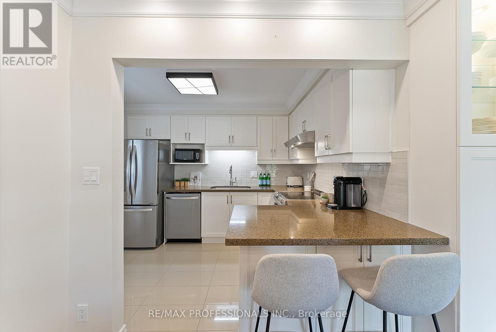 24 Castlebar Road, Toronto, Ontario  M8Z 2J5 - Photo 15 - W12199230