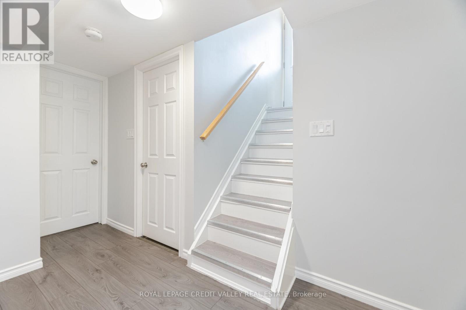391 Mountainview Drive, Milton, Ontario  L9T 1W1 - Photo 26 - W12199247