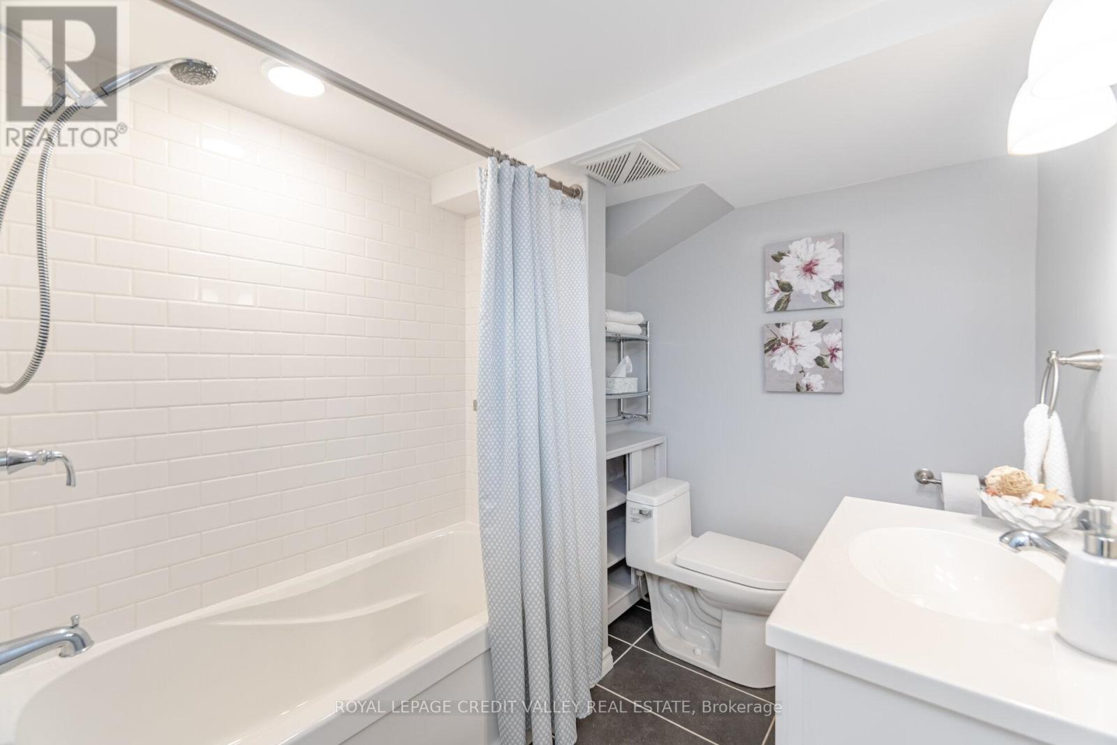 391 Mountainview Drive, Milton, Ontario  L9T 1W1 - Photo 34 - W12199247