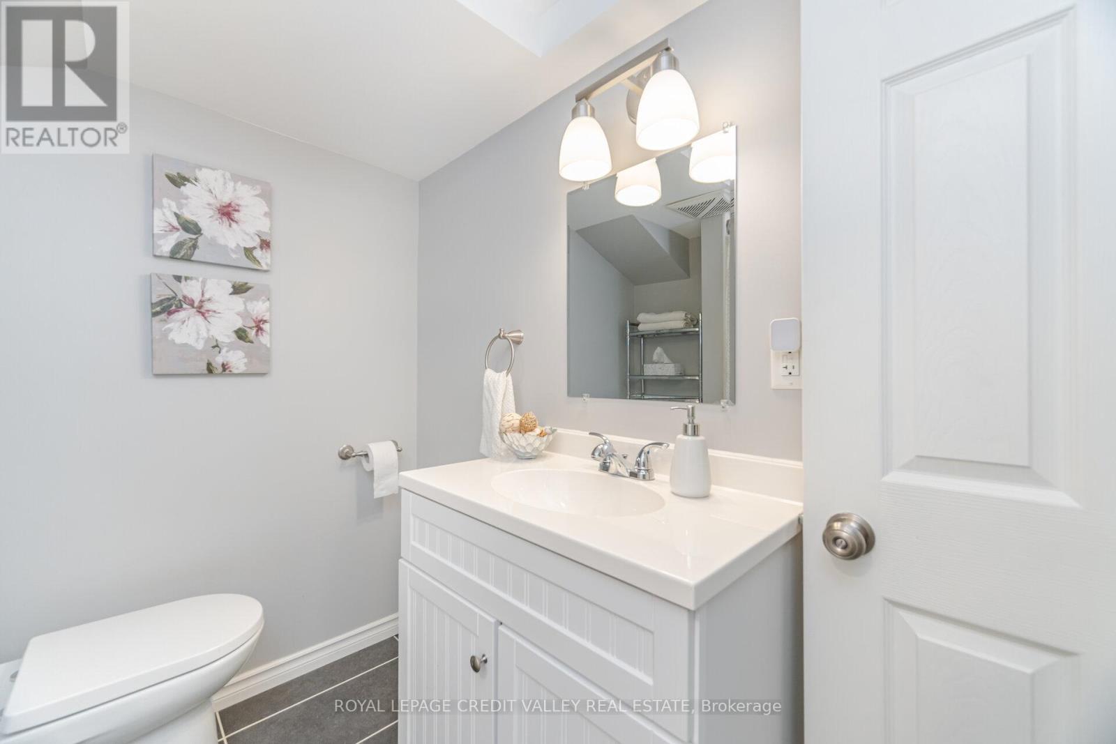 391 Mountainview Drive, Milton, Ontario  L9T 1W1 - Photo 35 - W12199247