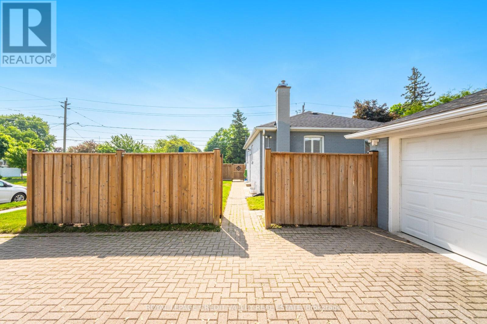 391 Mountainview Drive, Milton, Ontario  L9T 1W1 - Photo 46 - W12199247