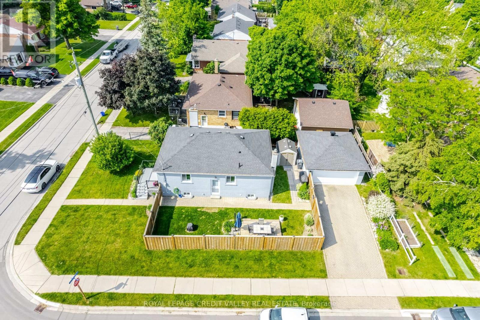 391 Mountainview Drive, Milton, Ontario  L9T 1W1 - Photo 49 - W12199247
