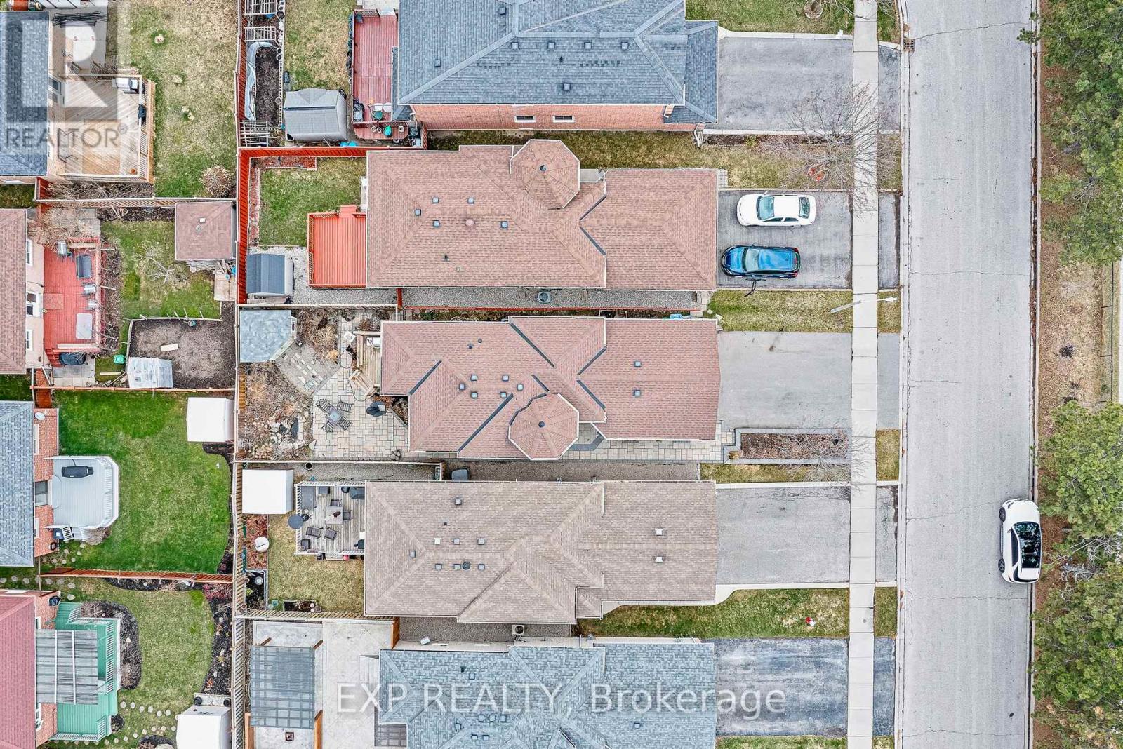 19 Silkwood Crescent, Brampton, Ontario  L6X 4L1 - Photo 23 - W12199260