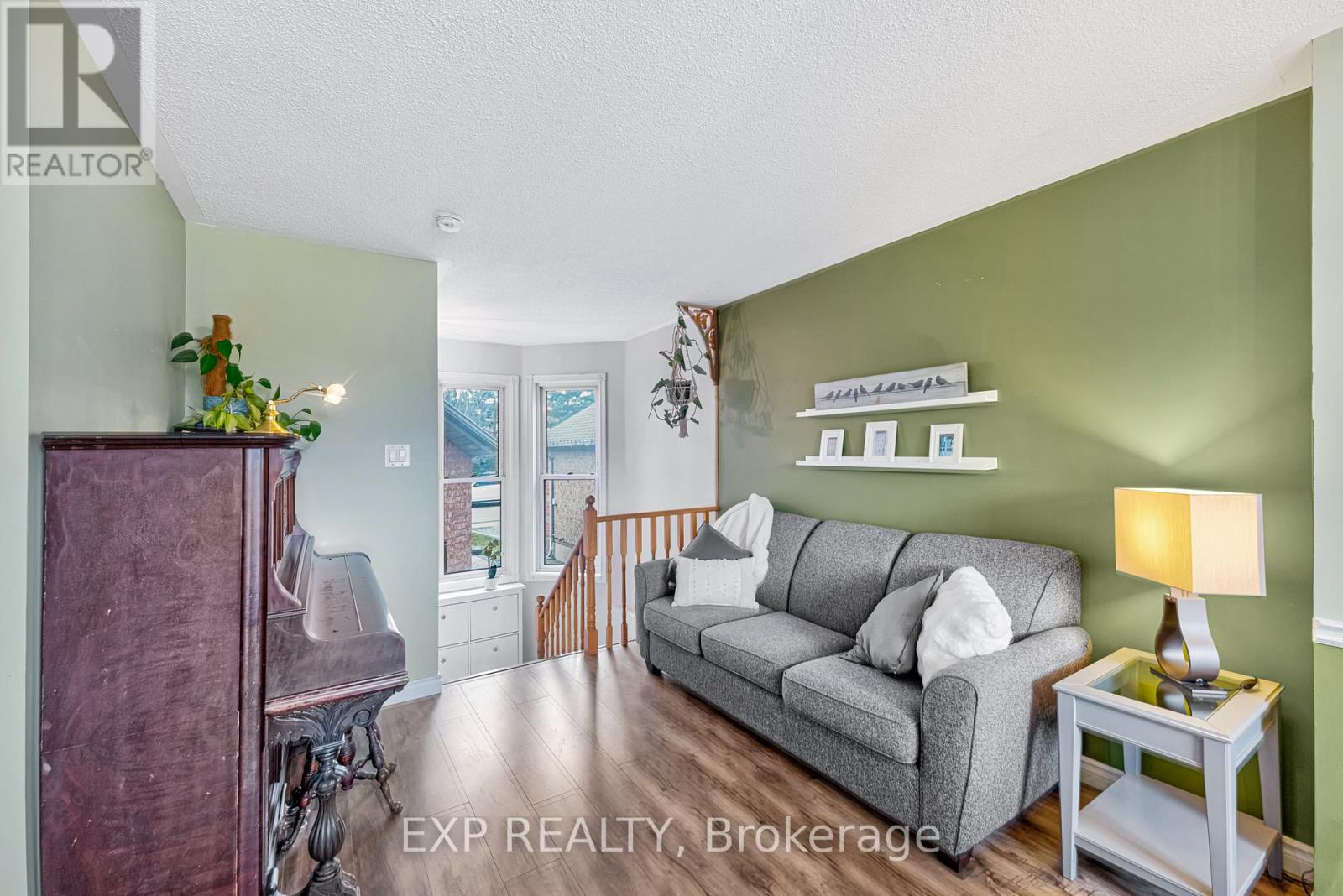 19 Silkwood Crescent, Brampton, Ontario  L6X 4L1 - Photo 6 - W12199260