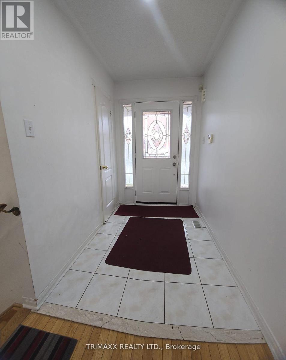 87 Heartleaf Crescent, Brampton, Ontario  L7A 2B9 - Photo 2 - W12199303