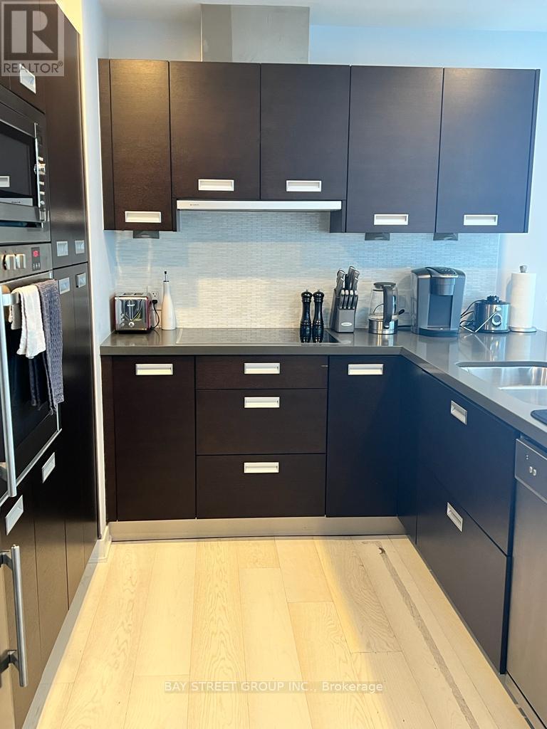 2011 - 88 Park Lawn Road, Toronto, Ontario  M8Y 0B5 - Photo 13 - W12199315