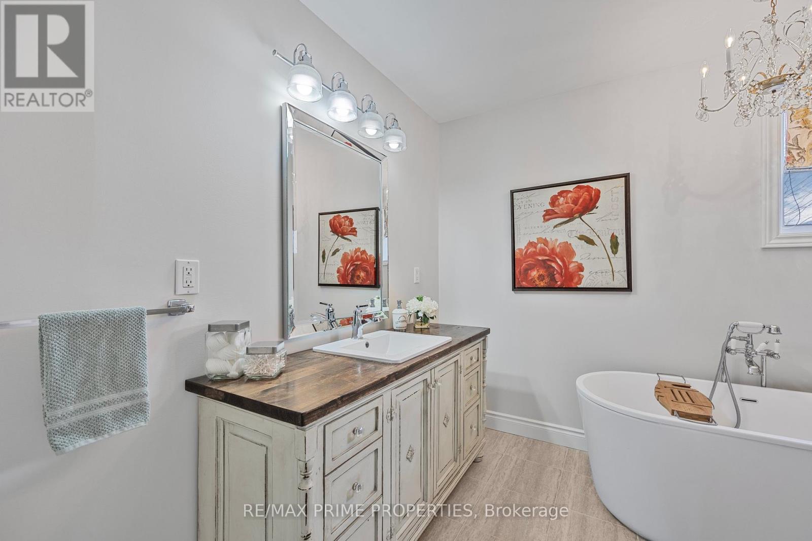 49 De Rose Avenue, Caledon, Ontario  L7E 1A9 - Photo 25 - W12199318
