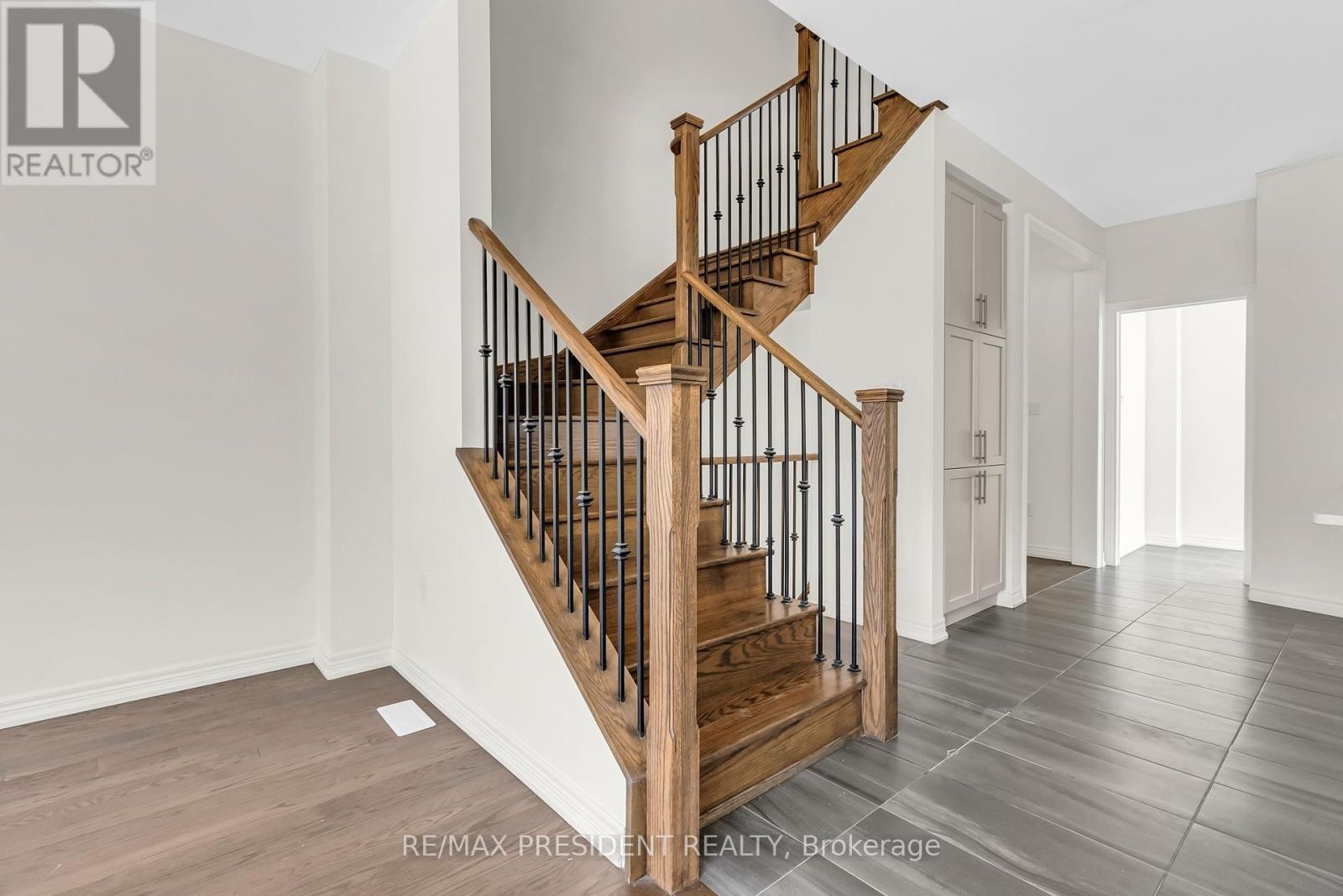 34 Queenpost Drive E, Brampton, Ontario  L6Y 6L2 - Photo 27 - W12199377