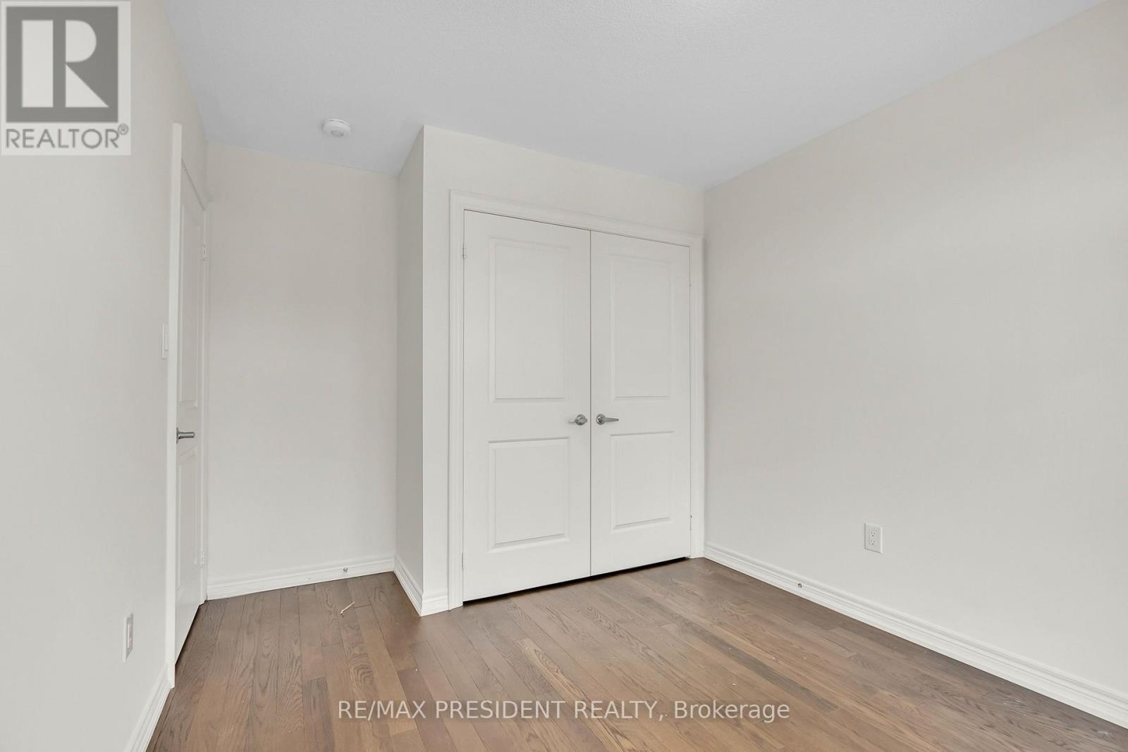 34 Queenpost Drive E, Brampton, Ontario  L6Y 6L2 - Photo 37 - W12199377