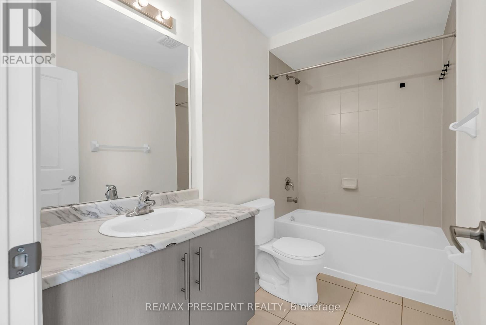 34 Queenpost Drive E, Brampton, Ontario  L6Y 6L2 - Photo 38 - W12199377