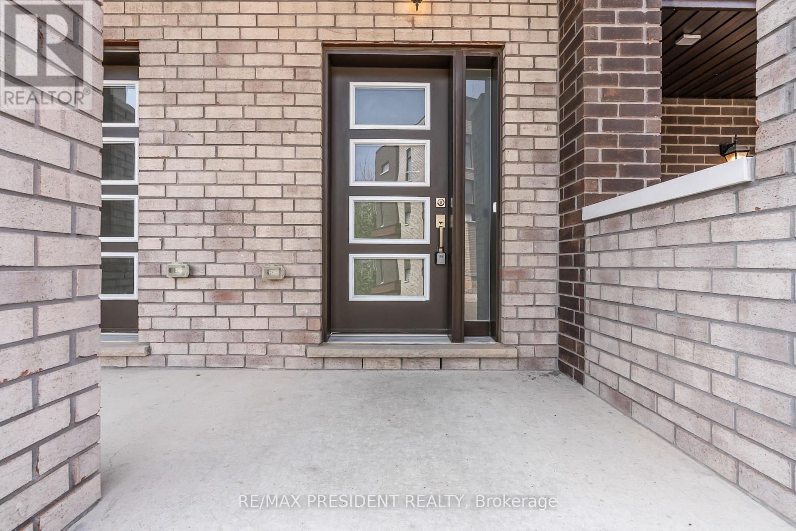 34 Queenpost Drive E, Brampton, Ontario  L6Y 6L2 - Photo 6 - W12199377