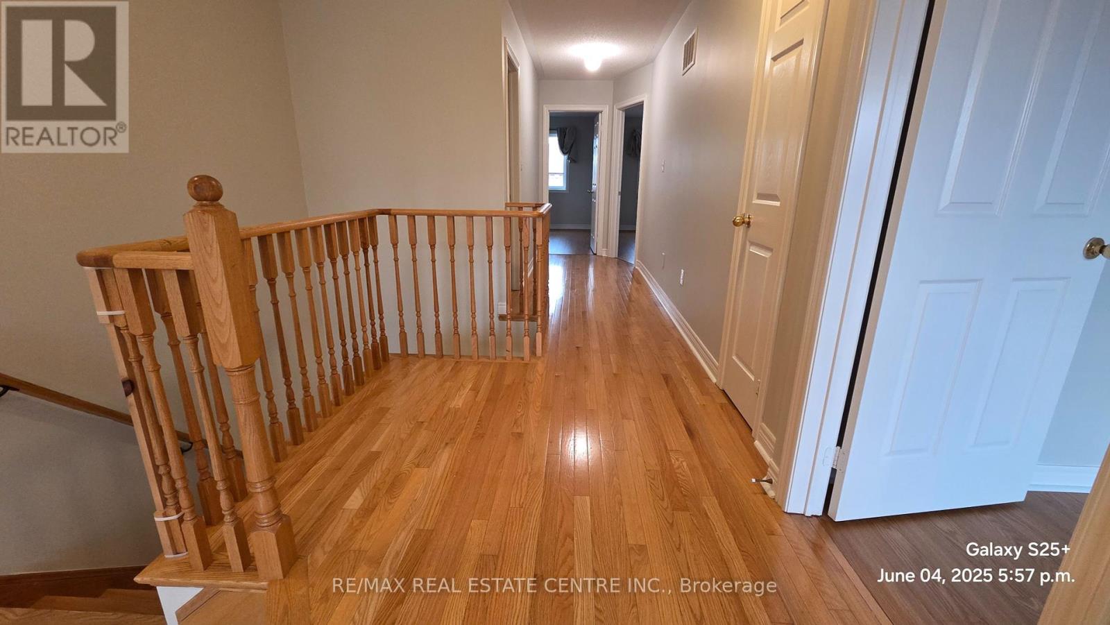 343 Cedric Terrace, Milton, Ontario  L9T 8P3 - Photo 17 - W12199405